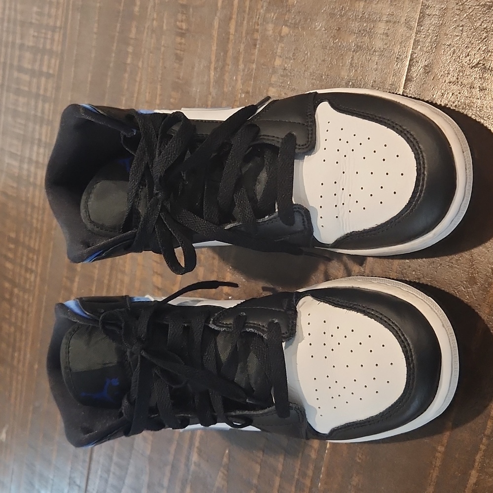 Air Jordan 1 mid sz 6y
